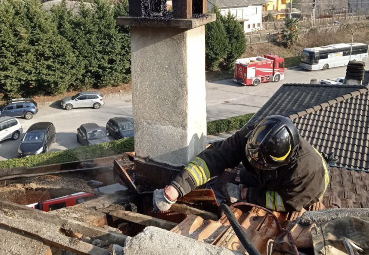 Piedimulera Principio D Incendio Al Tetto Di Un Abitazione Ossolanews It